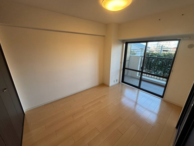 川越市仙波町3丁目　リフォーム済み中古マンション　東武東上線『川越駅』徒歩18分　【第一小学区】の洋室