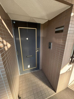 【玄関】 | 川越市仙波町3丁目　リフォーム済み中古マンション　東武東上線『川越駅』徒歩18分　【第一小学区】