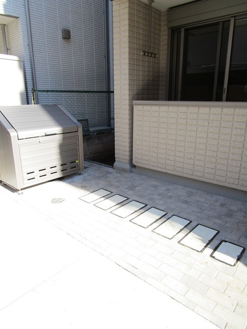 アザレア大崎のロビー|駐輪場