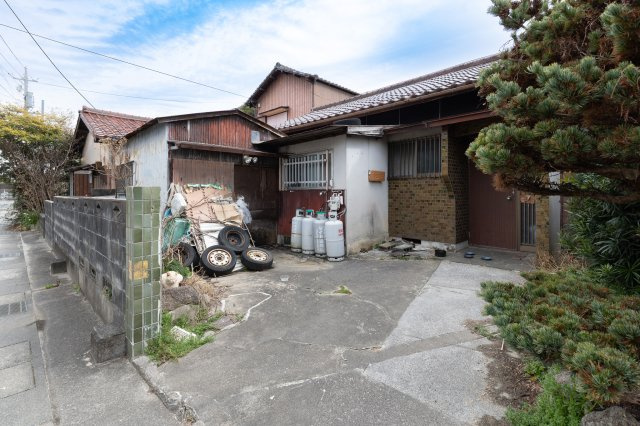 津市上浜町4丁目の外観