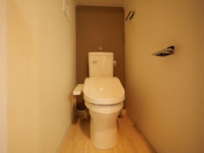 【トイレ】 | プレサンス新町ウィズ　ジョイ | 落ち着いた色調のトイレです