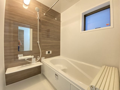 【浴室】 | 沖縄市南桃原（全8棟）1・2・3号棟 | 1号棟　浴室換気乾燥機付き♪