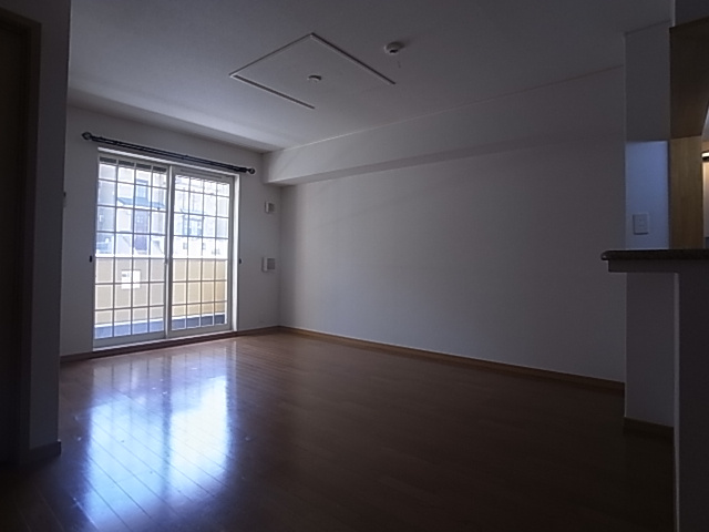 神戸市須磨区南落合１丁目のアパート