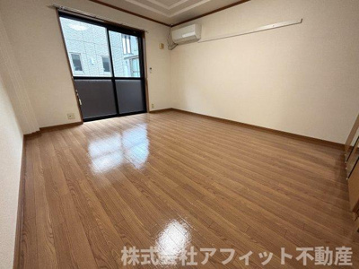 【居間・リビング】 | ファイングレース | 洋室9.1帖