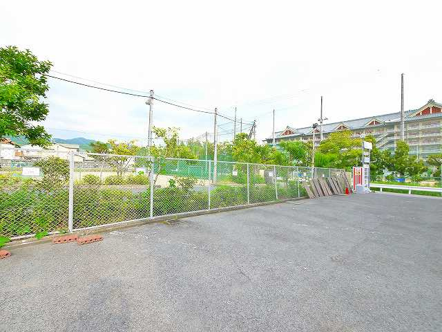 カーサエンメ駐車場の外観|外観は落ち着いています