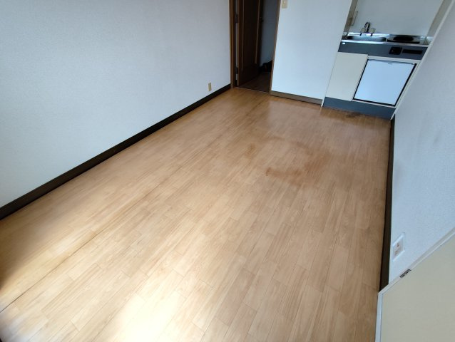 エンゼルハイツの洋室