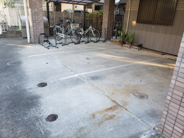 エンゼルハイツの駐車場