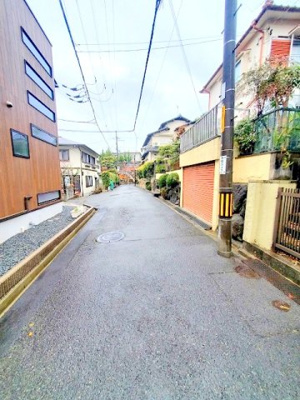 【前面道路含む現地写真】 | 菅相塚町　1398万円