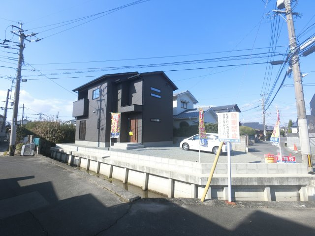 赤松小学校西1の駐車場