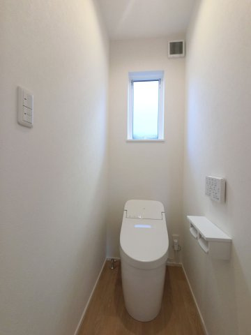 赤松小学校西1のトイレ|清潔、快適なトイレです♪
