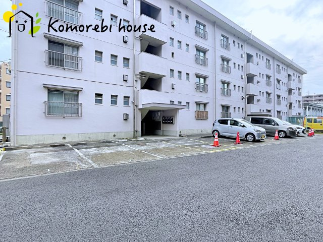 宮原コーポ　中古マンションの駐車場|3/13　撮影済み
