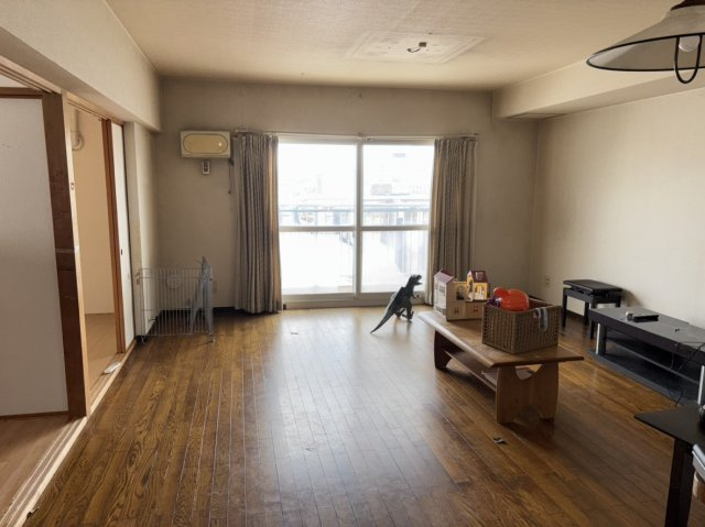 【居間・リビング】の画像