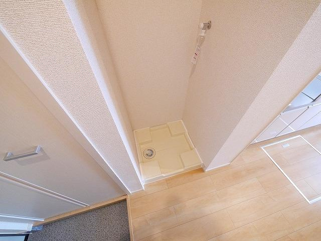 グリュックの設備|室内に洗濯機置き場があります