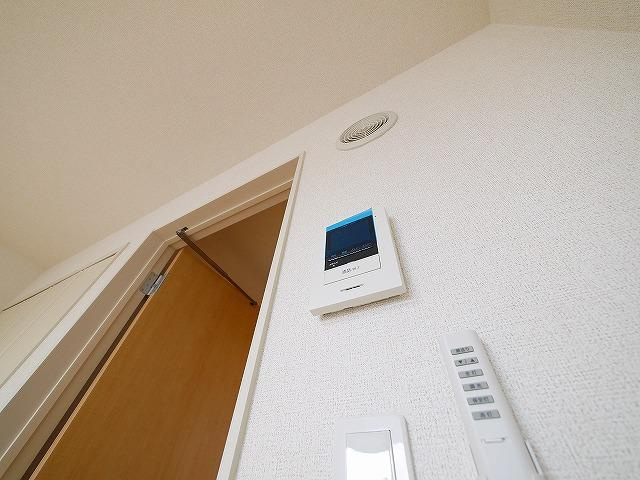 グリュックのセキュリティ|モニター付きインターホンです