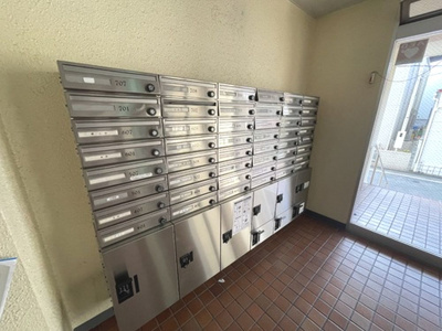 【その他共用部分】 | 桜川グレースマンション | 不在時にも大活躍の宅配ボックス完備(^^)/