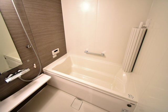 コンフィエ鳴尾の浴室