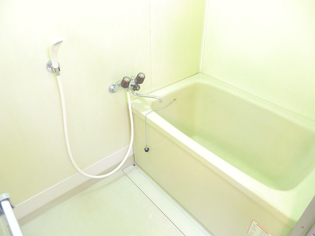 山下ハイツの浴室