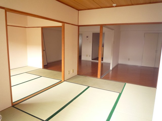 山下ハイツの和室