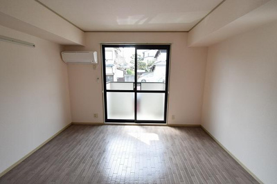 【洋室】 | ハイネス岡本