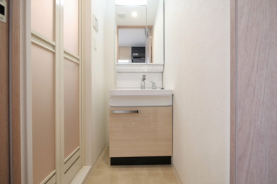【独立洗面台】 | プレサンス朝潮橋ベイ・ブリーズ | 朝の身支度には欠かせない独立洗面化粧台
