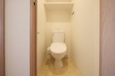 【トイレ】 | プレサンス朝潮橋ベイ・ブリーズ | シンプルで使いやすいトイレです