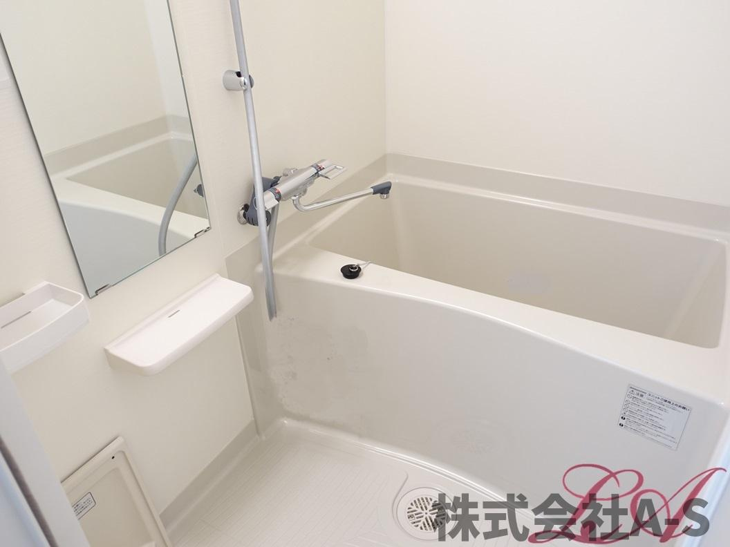 プレサンス久屋大通公園エアリーの浴室|同間取り画像使用
実際のお部屋と色などが異なる場合がございます。