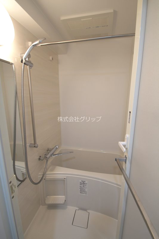 Le'a横濱天王町駅前通りの浴室