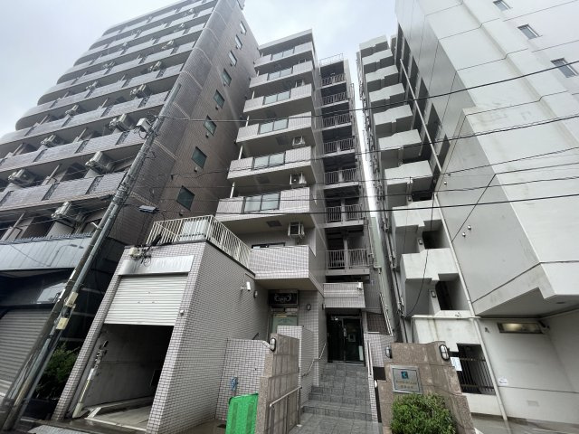 ３分歩いて雨に濡れず横浜駅まで～【カインドステージ横浜台町】