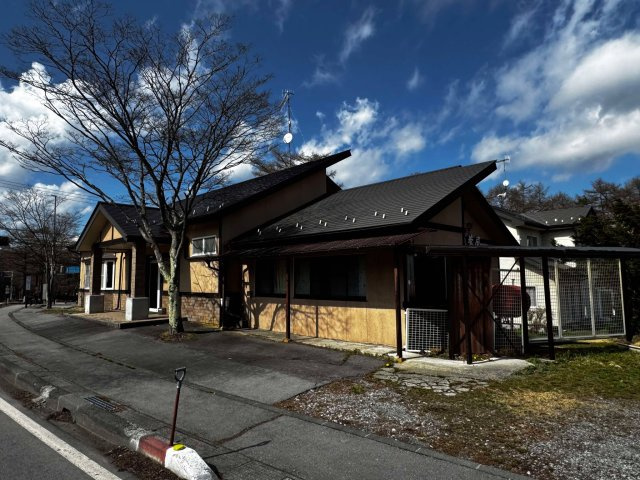 軽井沢町長倉　中古戸建／店舗の外観