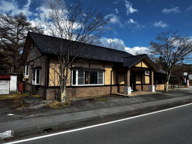 軽井沢町長倉　中古戸建／店舗の外観