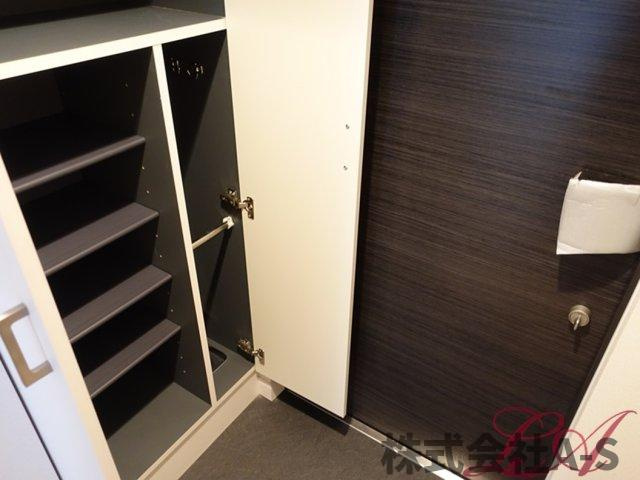 プレサンス久屋大通公園エアリーの収納|同間取り画像使用
実際のお部屋と色などが異なる場合がございます。