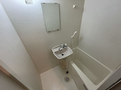 【浴室】 | サンライズ大濠 | 別号室の写真になります。現況優先。