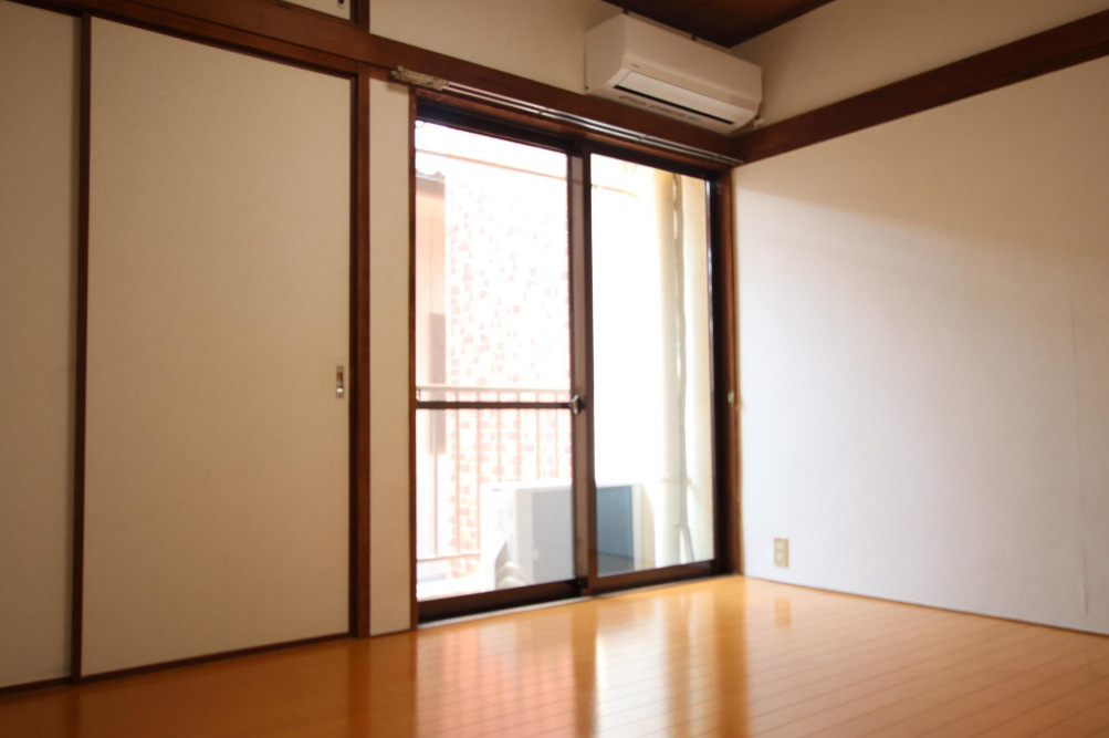 センチュリー櫛原の居間・リビング