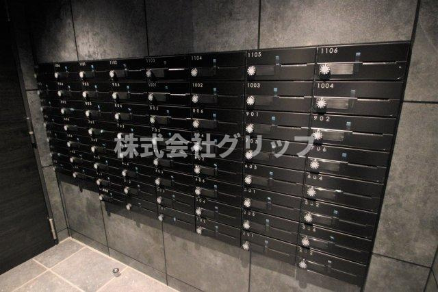 Le'a横濱阪東橋参番館の駐車場