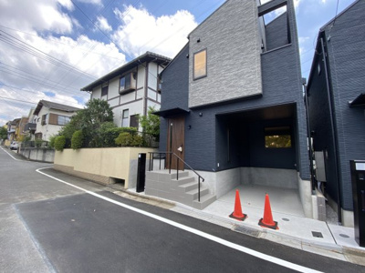 【外観】 | 瀬谷区阿久和東2丁目新築戸建【2SLDK+駐車1台/約21坪の広大なお庭】全2棟