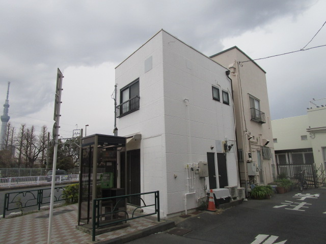 墨田区立花４丁目の店舗事務所の外観