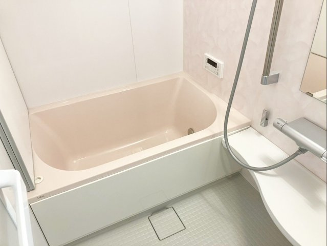 アムール和白駅の浴室|日々の疲れを癒すお風呂です！浴室乾燥機付きなので、湿気がこもらずカビや臭いを抑制できます！