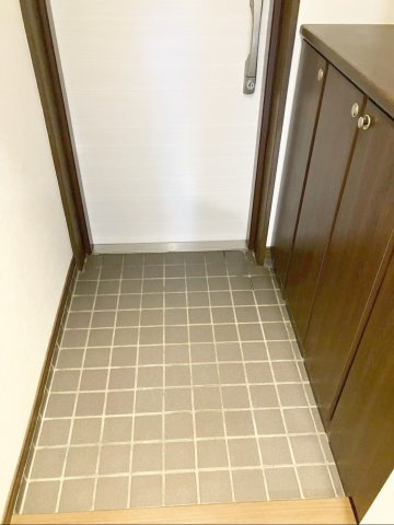 アムール和白駅の玄関|玄関です！シューズボックス付きで玄関をスッキリ整理できます！