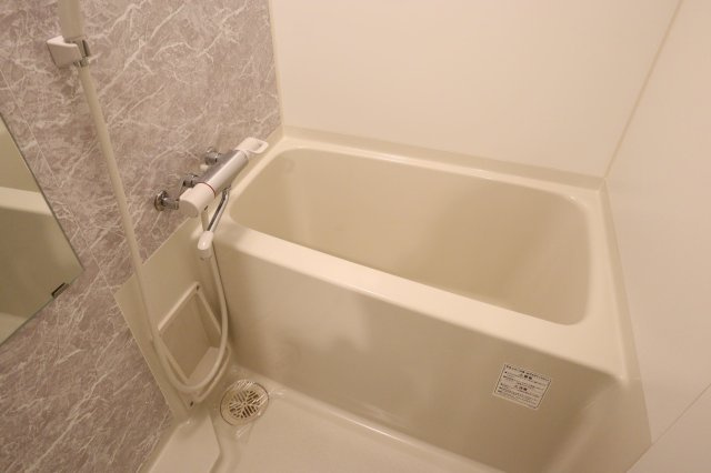 S-RESIDENCE新大阪WESTの浴室