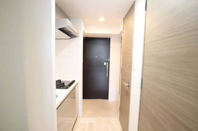 S-RESIDENCE新大阪WESTの玄関