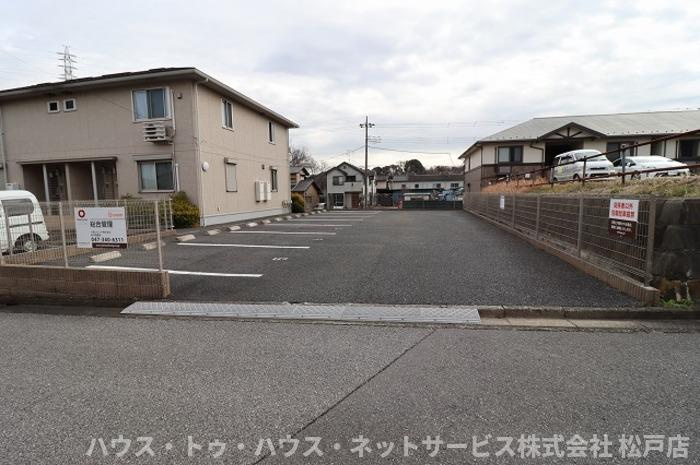 ハイブリッジ　Ⅱの駐車場