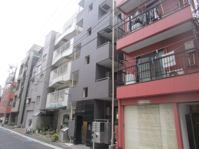 江東区牡丹３丁目の一棟マンションの外観