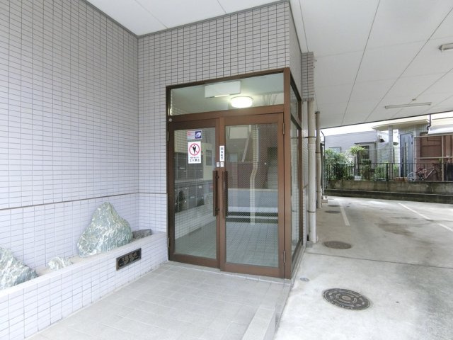 【エントランス】