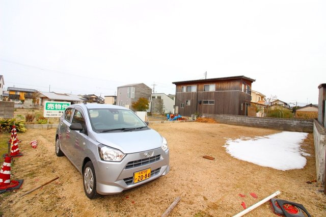 西福原7丁目売土地の周辺|旗竿ですが、車もスムーズに入ります。