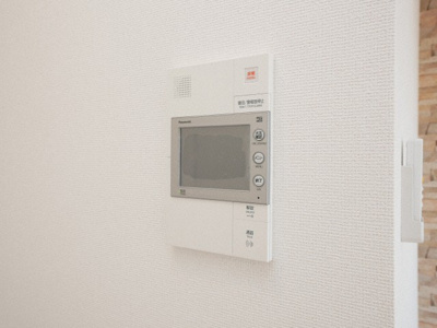 【セキュリティ】 | セレニテ日本橋プリエ | モニター付きインターホンです