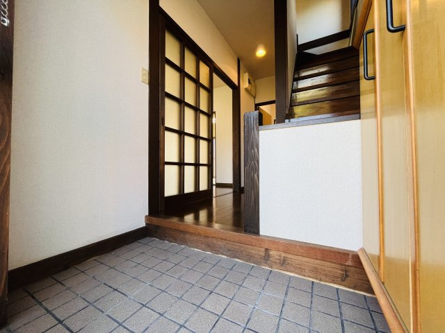 レ・マーブル下青木の玄関