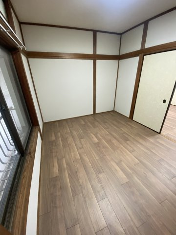 【 貸主 】本牧緑ケ丘ハウス（2F）の洋室|CF新規張替（2025年3月施工）
※2025年3月撮影