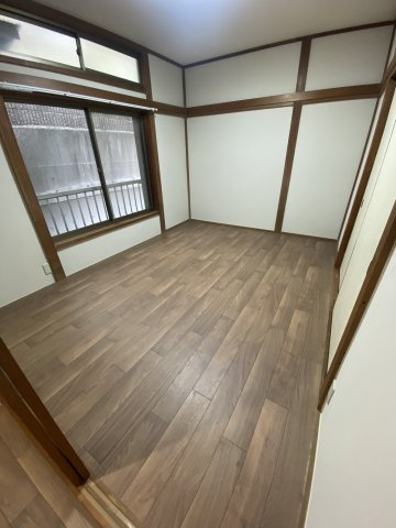 【 貸主 】本牧緑ケ丘ハウス（2F）の洋室|CF新規張替（2025年3月施工）
※2025年3月撮影