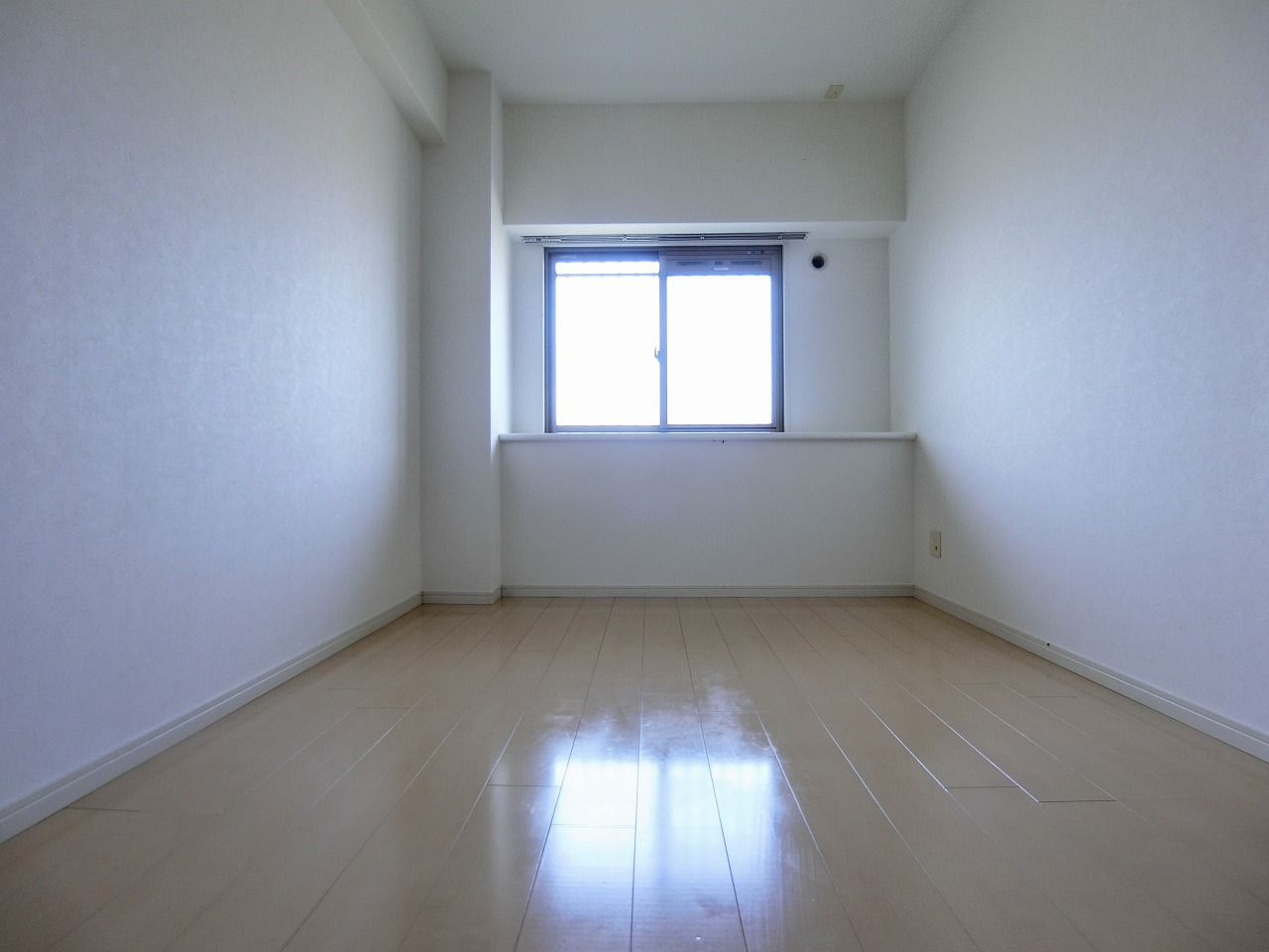 プリマヴェーラ一條【キャッシュバック対象物件】の寝室|落ち着いた色調の寝室です