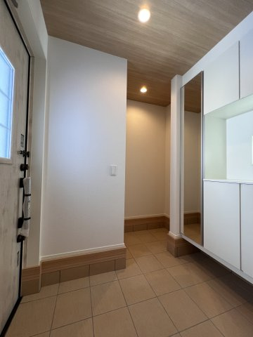 【玄関】 | 高知市介良/１号棟